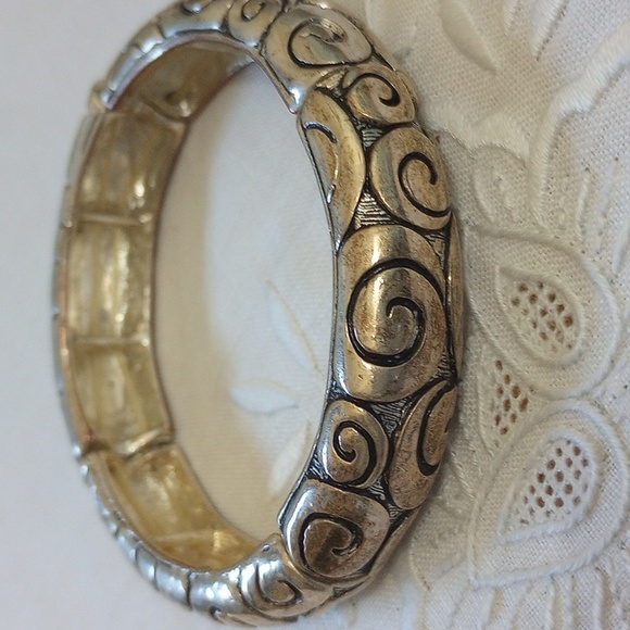 Silver tone scroll, clouds, spiral stretchy bangle bracelet - Picture 5 of 6